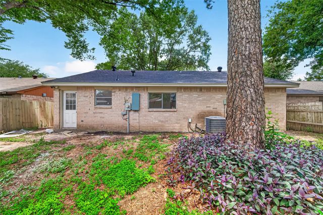 4502 Quailgate Drive, Spring, TX 77373
