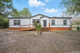 1004 Catholic Cemetery, George West, TX 78022