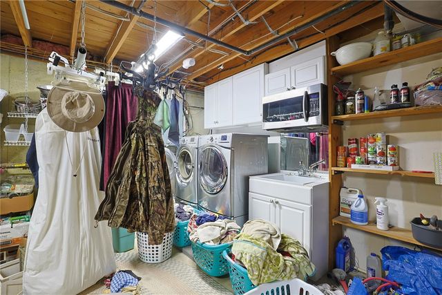 2040 Wellington Road, Middletown, OH 45044