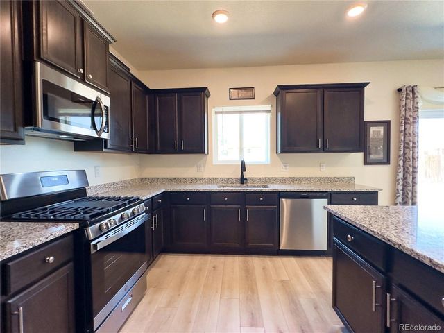 207 Clayton Ave, Keenesburg, CO 80643