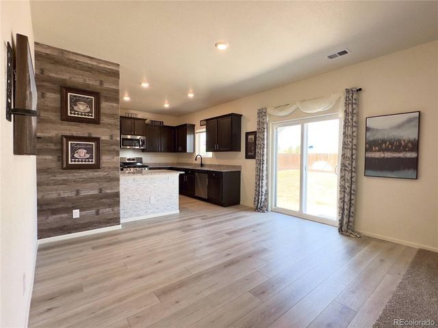 207 Clayton Ave, Keenesburg, CO 80643