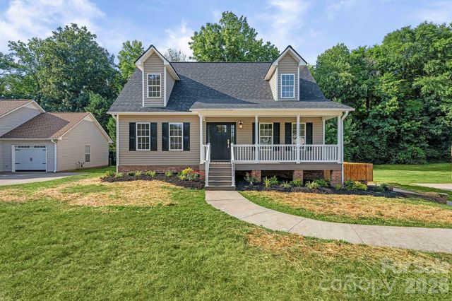 2751 Bridgeport Drive, Winston Salem, NC 27103