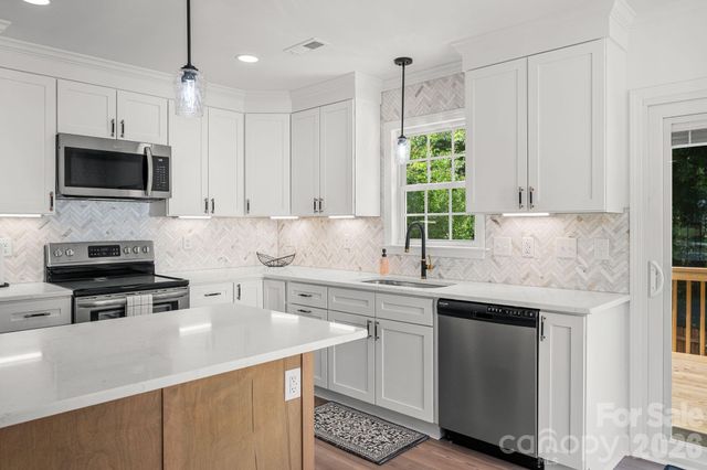 2751 Bridgeport Drive, Winston Salem, NC 27103
