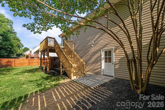 2751 Bridgeport Drive, Winston Salem, NC 27103