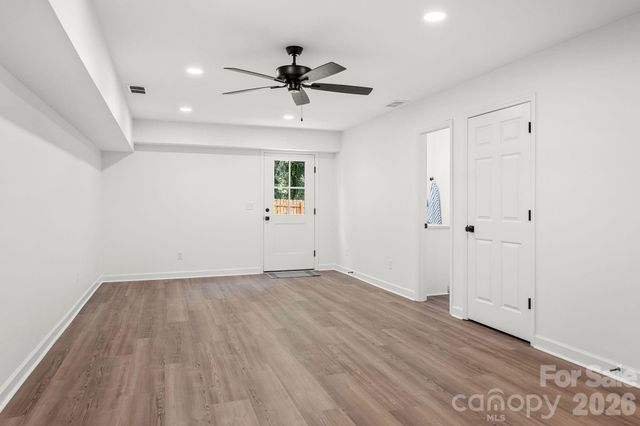 2751 Bridgeport Drive, Winston Salem, NC 27103