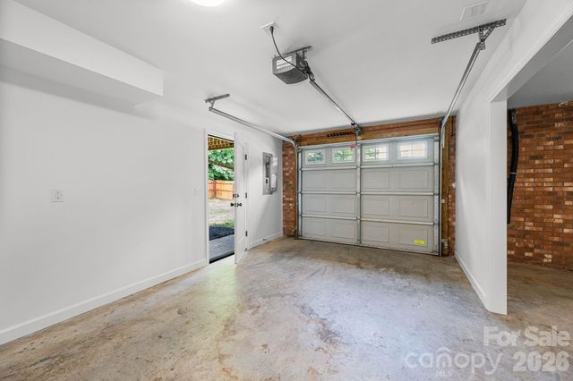 2751 Bridgeport Drive, Winston Salem, NC 27103