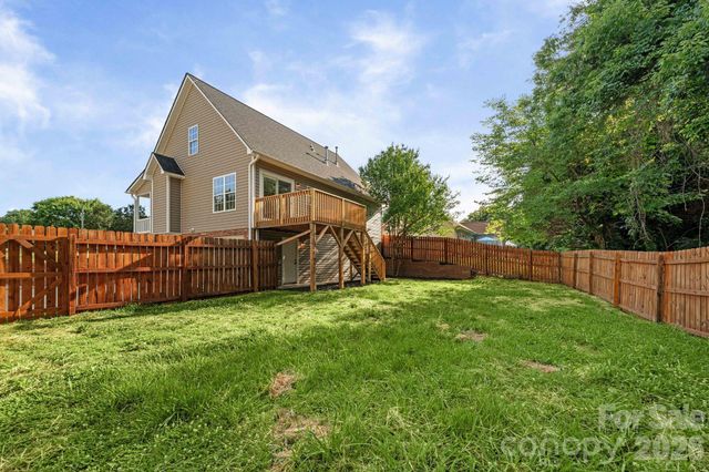 2751 Bridgeport Drive, Winston Salem, NC 27103