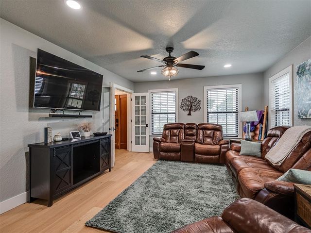 9813 SW 104th Street, Mustang, OK 73064
