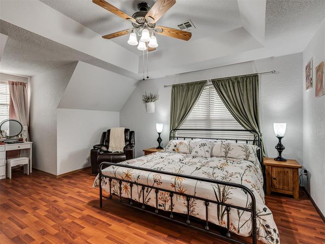 9813 SW 104th Street, Mustang, OK 73064