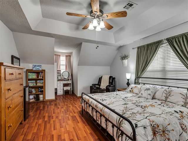 9813 SW 104th Street, Mustang, OK 73064