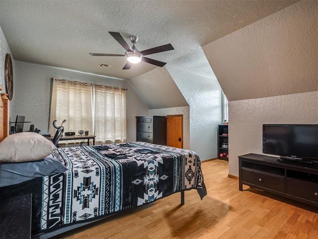 9813 SW 104th Street, Mustang, OK 73064