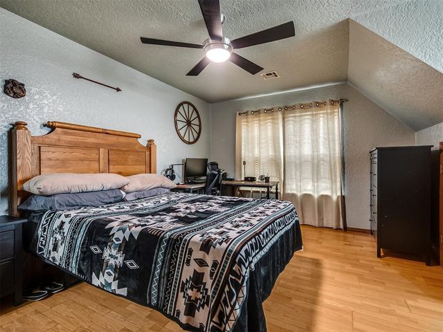 9813 SW 104th Street, Mustang, OK 73064