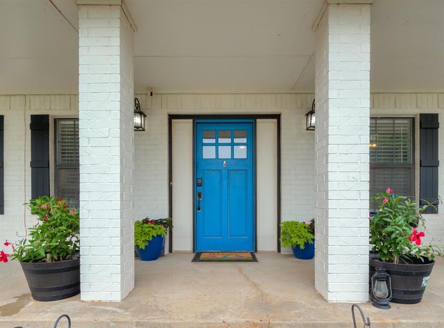 9813 SW 104th Street, Mustang, OK 73064