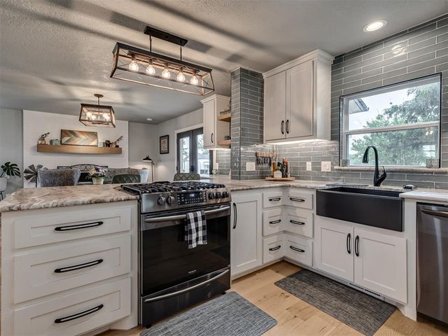 9813 SW 104th Street, Mustang, OK 73064