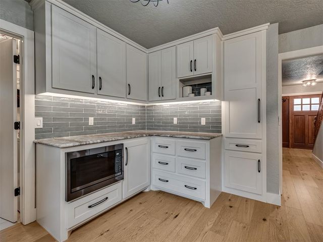 9813 SW 104th Street, Mustang, OK 73064