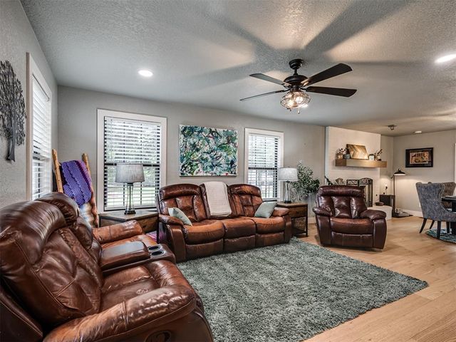 9813 SW 104th Street, Mustang, OK 73064