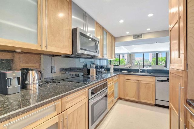 2707 N Ocean Boulevard D205, Boca Raton, FL 33431