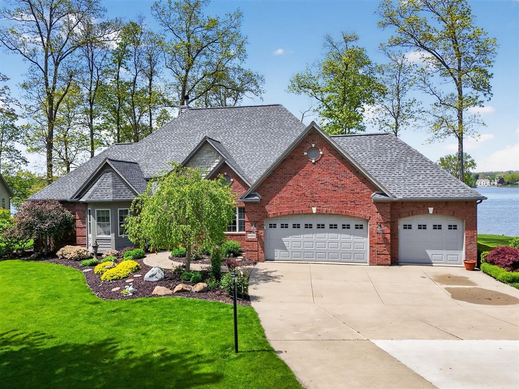 8495 O'dowling Drive, Onsted, MI 49265