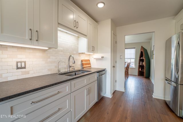 124 Hartford Village Way, Kingston, TN 37763