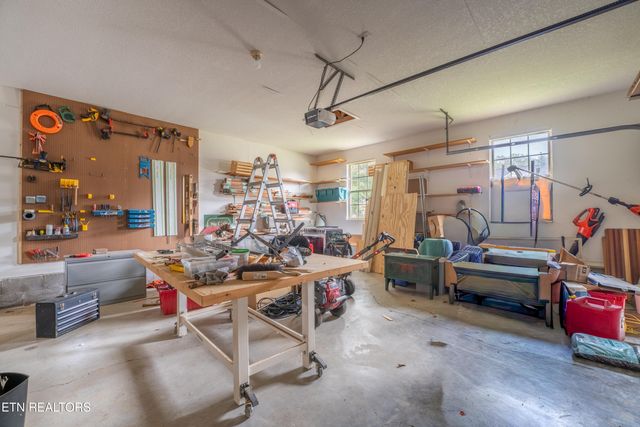 124 Hartford Village Way, Kingston, TN 37763