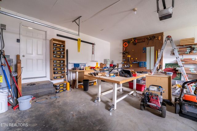 124 Hartford Village Way, Kingston, TN 37763