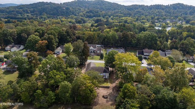 124 Hartford Village Way, Kingston, TN 37763