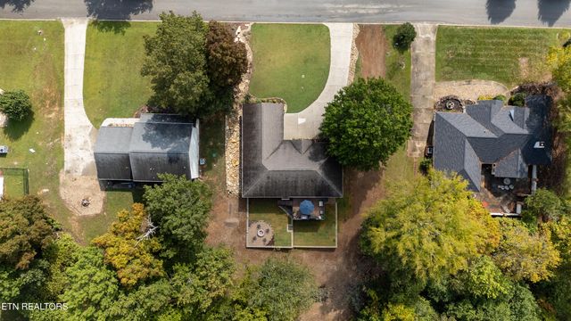 124 Hartford Village Way, Kingston, TN 37763