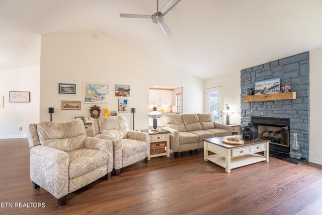 124 Hartford Village Way, Kingston, TN 37763