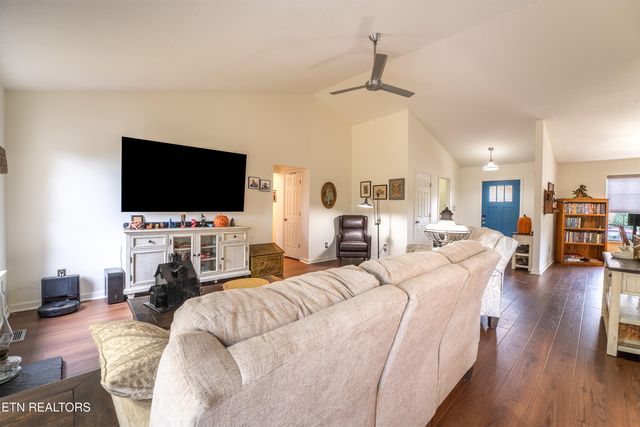 124 Hartford Village Way, Kingston, TN 37763