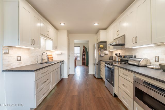 124 Hartford Village Way, Kingston, TN 37763