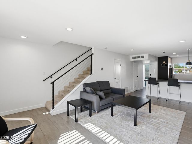 4701 N 68TH Street 214, Scottsdale, AZ 85251