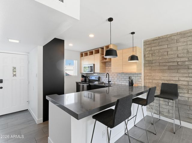4701 N 68TH Street 214, Scottsdale, AZ 85251