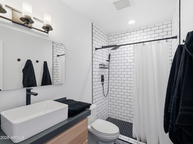 4701 N 68TH Street 214, Scottsdale, AZ 85251