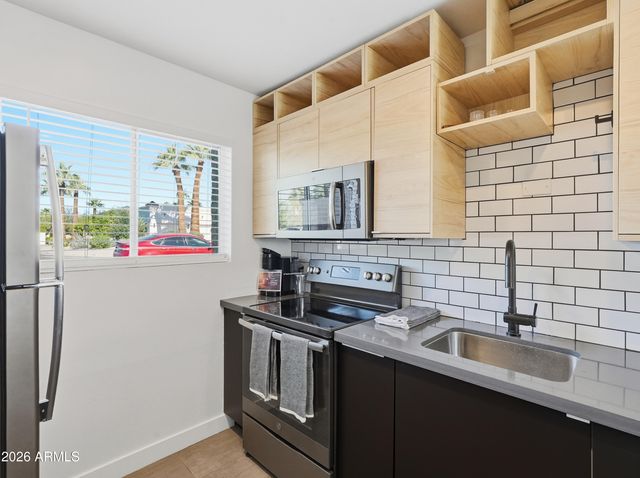 4701 N 68TH Street 214, Scottsdale, AZ 85251