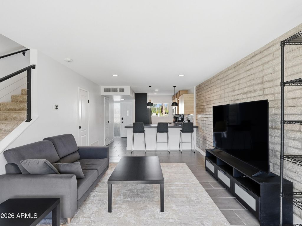 4701 N 68TH Street 214, Scottsdale, AZ 85251