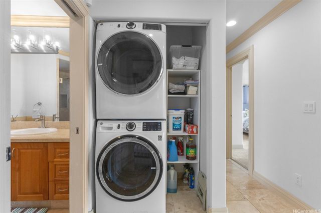 53-853 Kamehameha Highway, Hauula, HI 96717