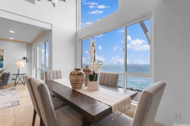 53-853 Kamehameha Highway, Hauula, HI 96717