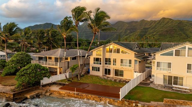 53-853 Kamehameha Highway, Hauula, HI 96717