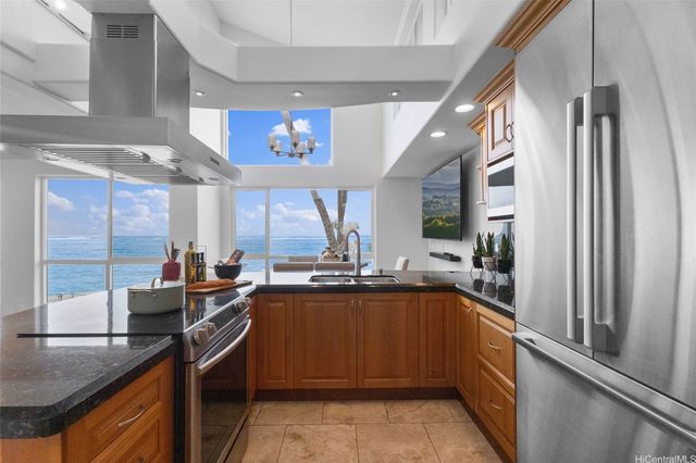 53-853 Kamehameha Highway, Hauula, HI 96717