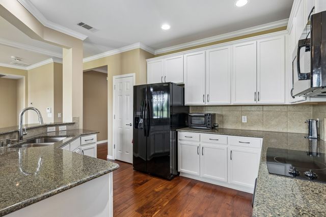 6625 Algarve Drive, Denton, TX 76210