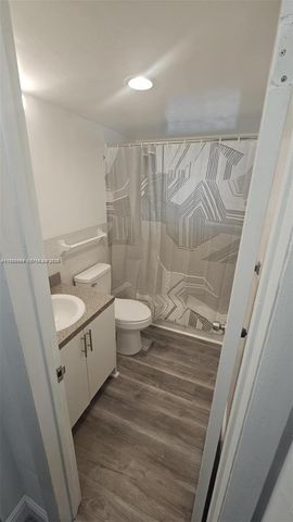 1500 NE 127th Street 103, North Miami, FL 33161