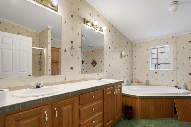 1319 County Road C, Lexington, TX 78947