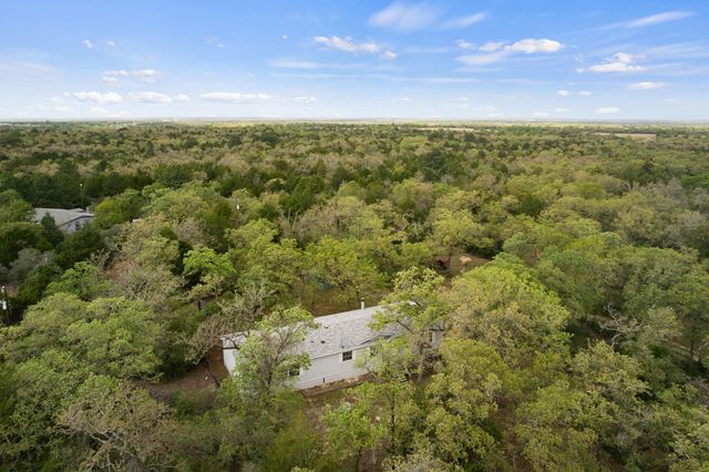 1319 County Road C, Lexington, TX 78947