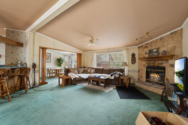 1319 County Road C, Lexington, TX 78947