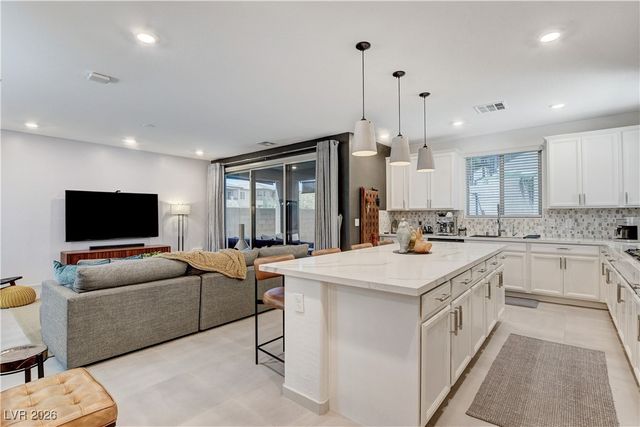 689 Rogue Wave Street, Las Vegas, NV 89138