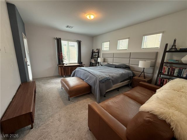 689 Rogue Wave Street, Las Vegas, NV 89138