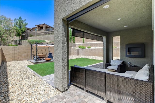 689 Rogue Wave Street, Las Vegas, NV 89138