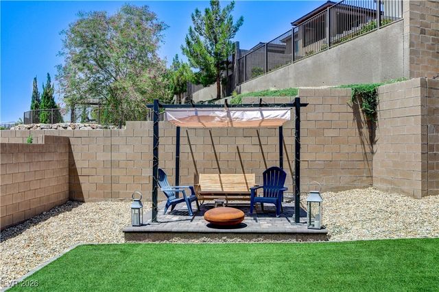 689 Rogue Wave Street, Las Vegas, NV 89138