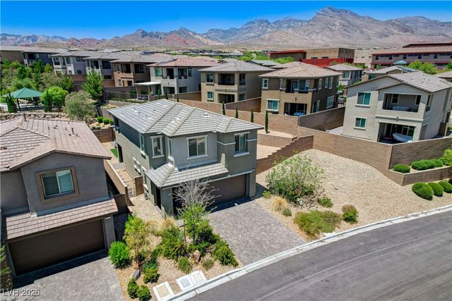 689 Rogue Wave Street, Las Vegas, NV 89138