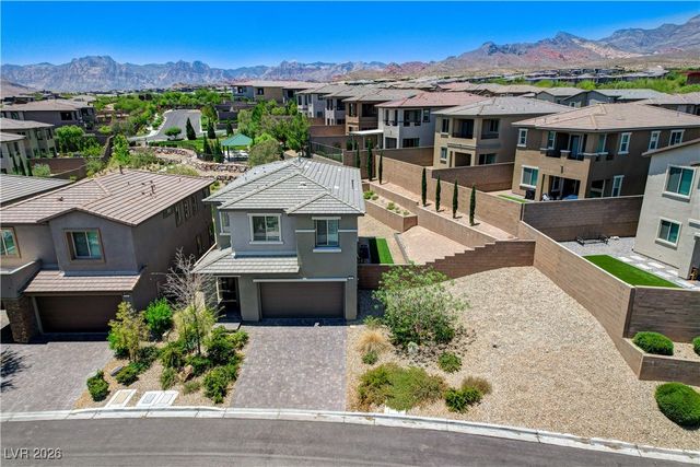 689 Rogue Wave Street, Las Vegas, NV 89138